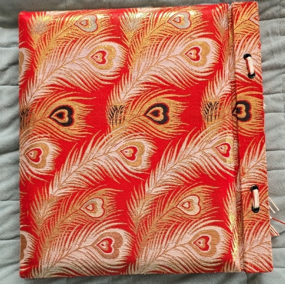 Vibrant Red and Gold Peacock Feather Pattern - Picture 8 of 8